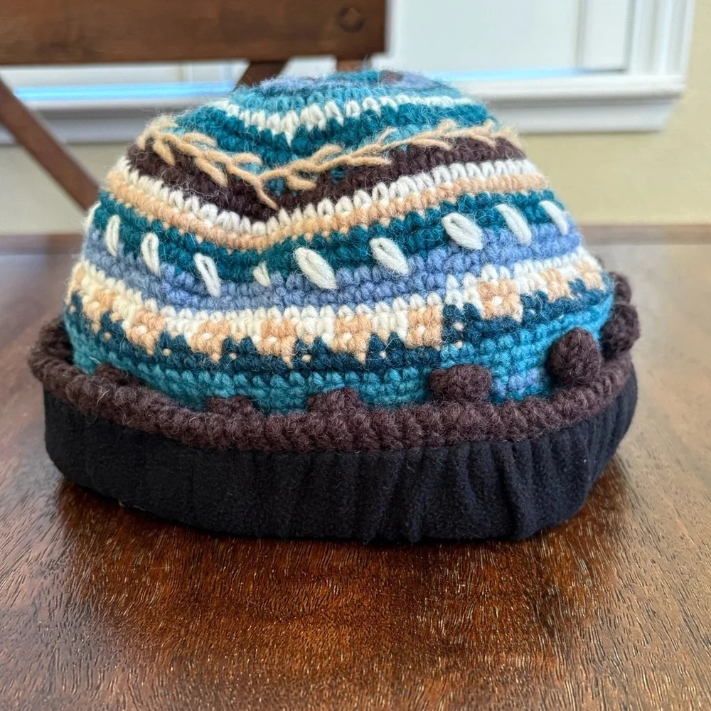 NEWARI ICELANDIC Crocheted Wool Knit Beanie Lined Nepal Blues Browns Women OS
